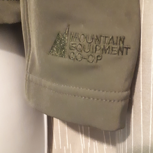 ā¼ļø MEC Grey Zip Running Jacket Size XS - Picture 3 of 7